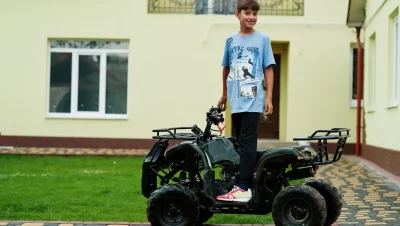 A qué edad se puede manejar una cuatrimoto